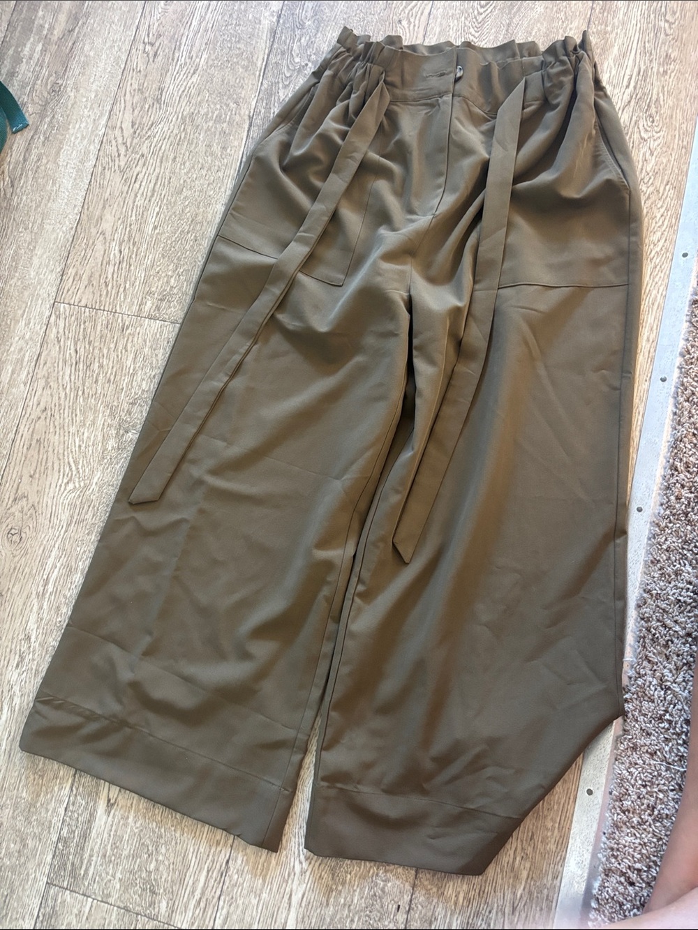 Women’s Olive Wide-Leg Tie Waist Pants